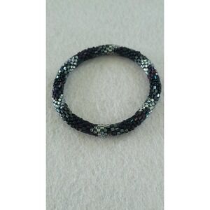 Handmade Roll On Seed Bead Bracelet Black Silver Geometric Boho Size 7